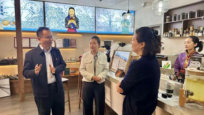 啡！背后神秘推手竟是沪上援青力量 山海共春明⑧PG麻将胡了免费模拟器90后藏族姑娘在雪山卖咖(图9)