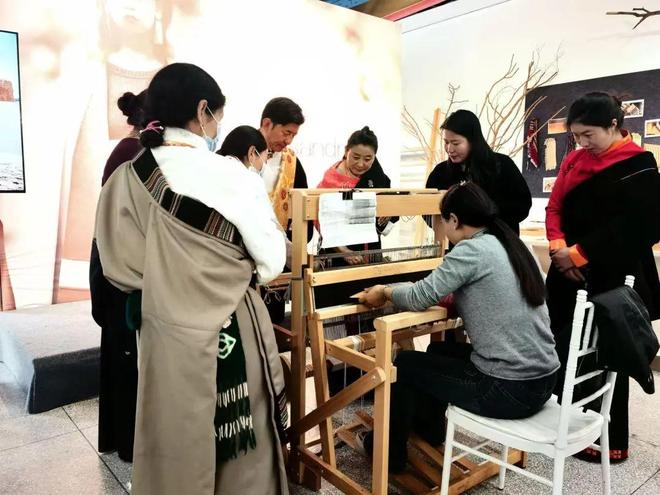 啡！背后神秘推手竟是沪上援青力量 山海共春明⑧PG麻将胡了免费模拟器90后藏族姑娘在雪山卖咖(图7)