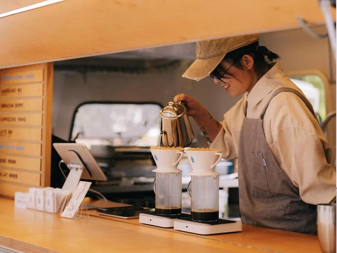 ”走到十字路口雀巢或剥离蓝瓶咖啡PG麻将胡了免费模拟器八年“联姻(图2)